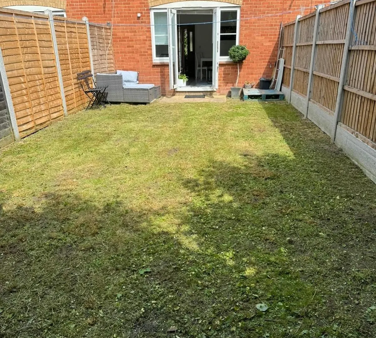 Spacious 3 Bedroom Home, With Private Driveway 5 Minutes From Excel Centre & Custom House Londra Casa vacanze