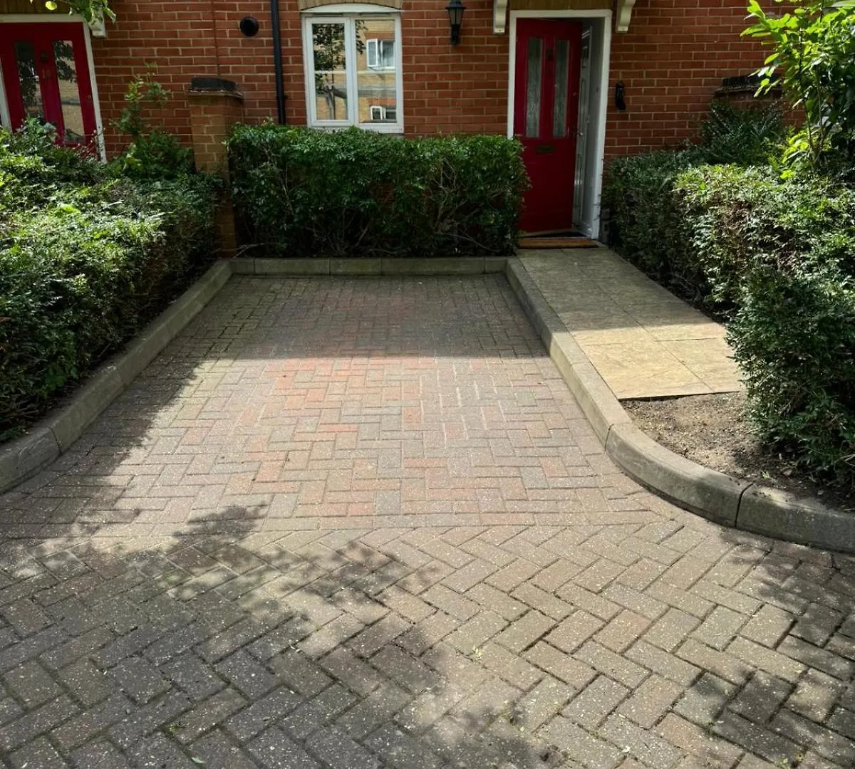 Spacious 3 Bedroom Home, With Private Driveway 5 Minutes From Excel Centre & Custom House London 0*,  United Kingdom